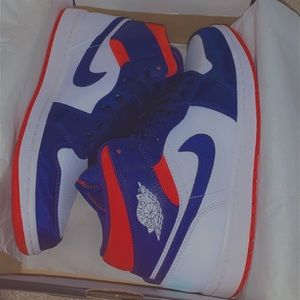 Air Jordan 1s Mid SE
